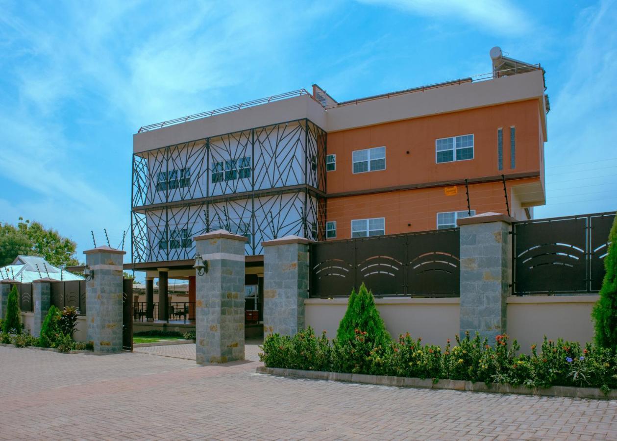 Frederick'S Lodge คูมาซี ภายนอก รูปภาพ