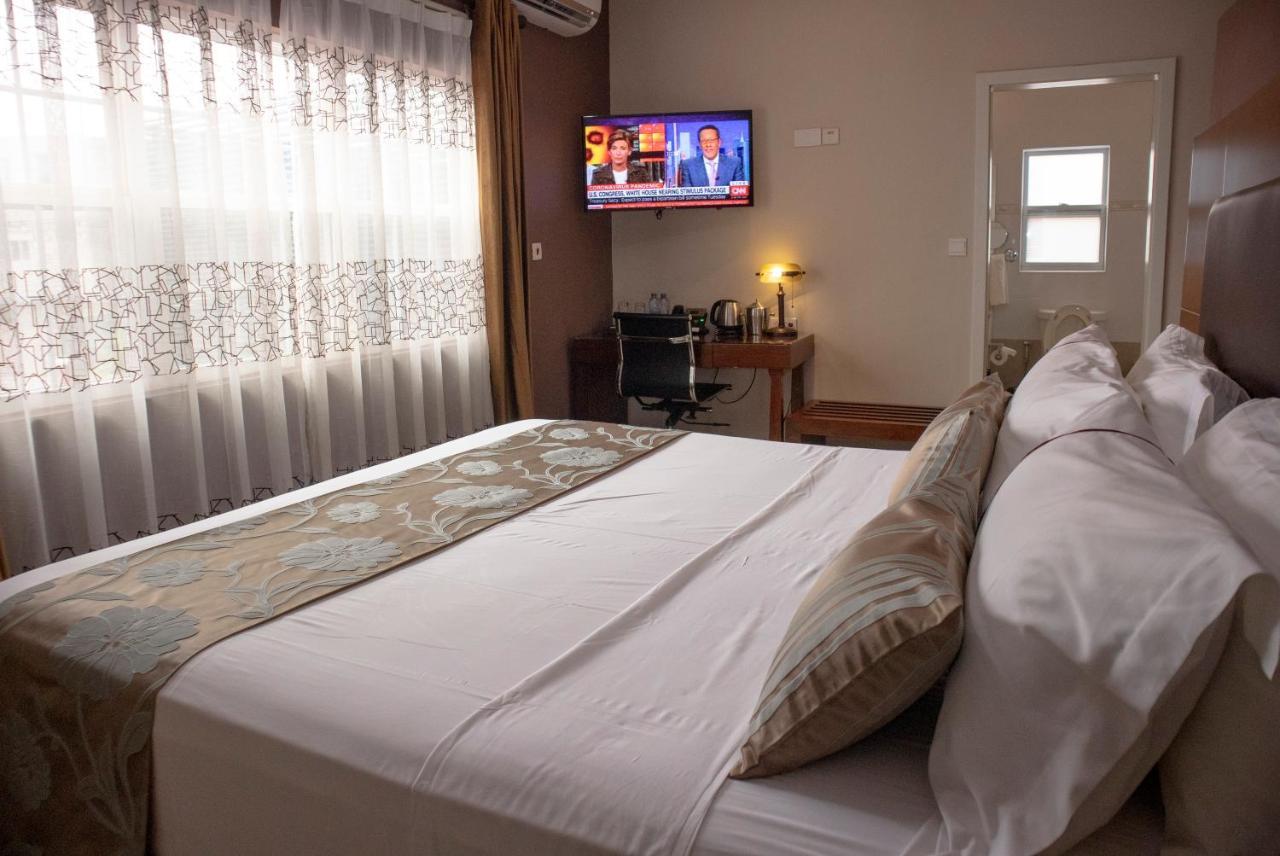 Frederick'S Lodge คูมาซี ภายนอก รูปภาพ