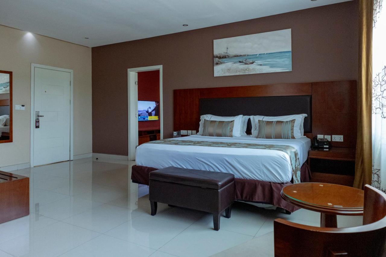 Frederick'S Lodge คูมาซี ภายนอก รูปภาพ