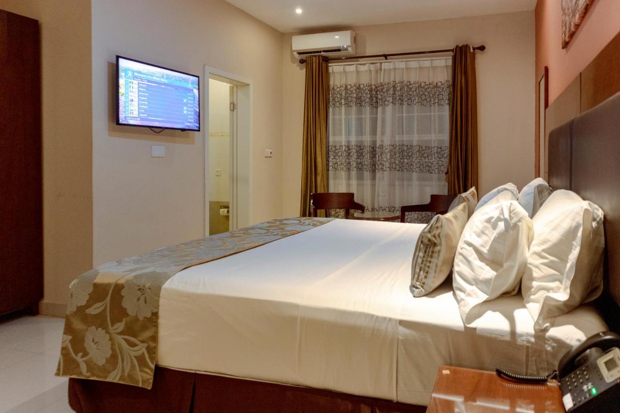 Frederick'S Lodge คูมาซี ภายนอก รูปภาพ