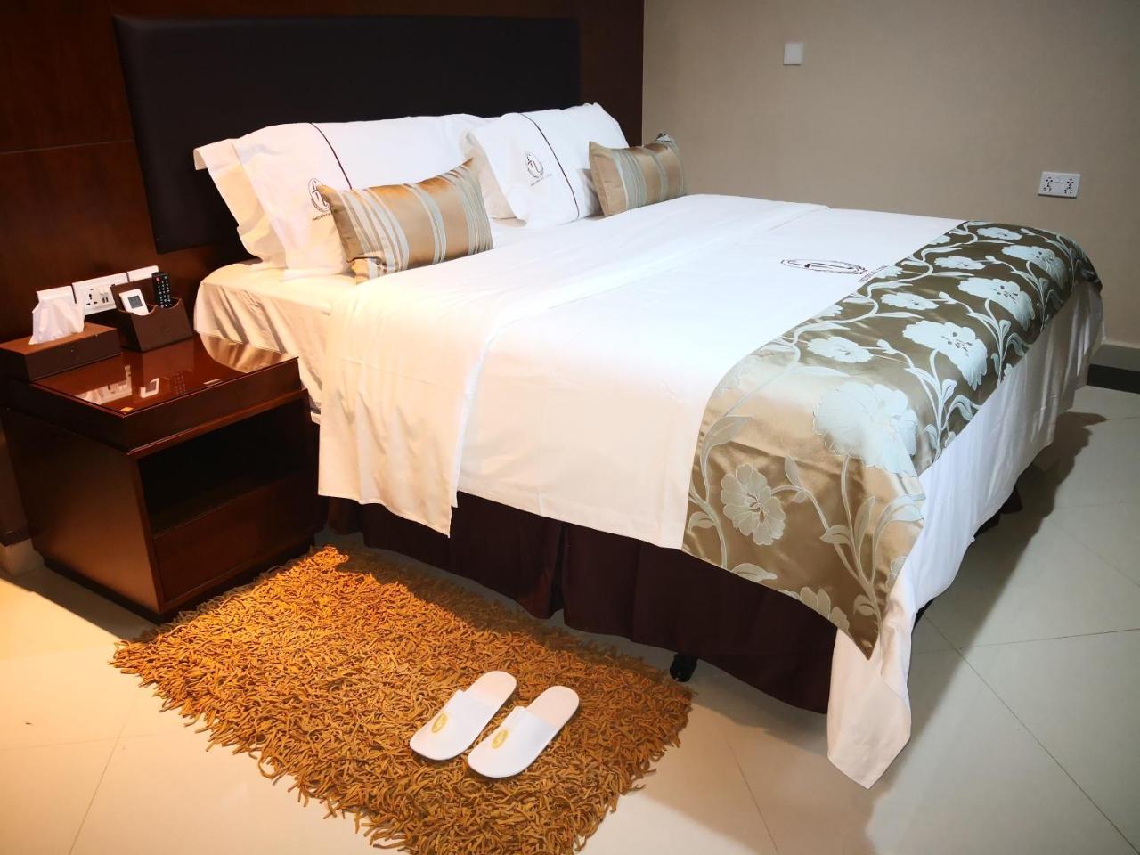 Frederick'S Lodge คูมาซี ภายนอก รูปภาพ